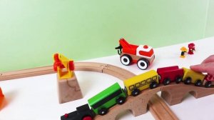 Деревянная железная дорога. Игрушечные поезда и паровозы. Все серии подряд (сборник)