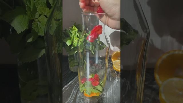 Клубничный лимонад