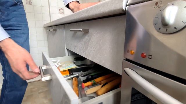 Правильная организация  кухни на 6 кв.м. Современный дизайн кухни с фактурными фасадами. обзоркухни