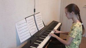 Играю «Этюд № 4» (Г. Беренс)