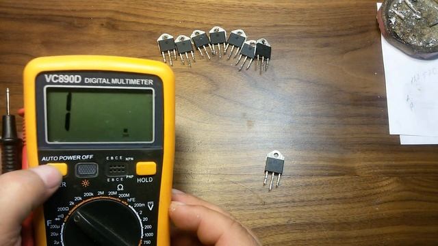 Простой способ , без всяких приборов - как проверить симистор , тиристор. смотреть онлайн