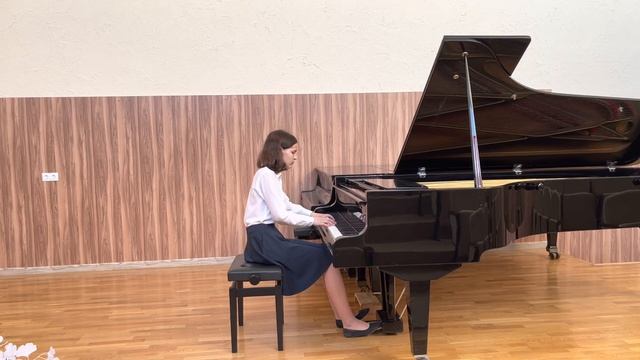 Хорина Арина, Эдвард Григ "Свадебный День в Трольхаугене" смотреть онлайн