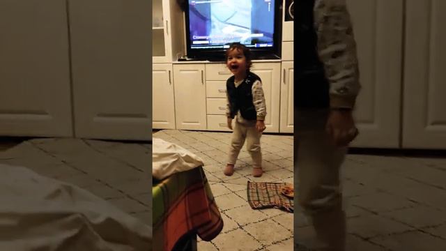 #granddaughter Layana and #grandmother Saodat. #внучка Лаяна и #бабушка Саодат. #孫娘Layanaと#祖母Saodat смотреть онлайн