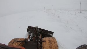 Трактор Кировец. 1 января первый выезд. Снега ни о чём.