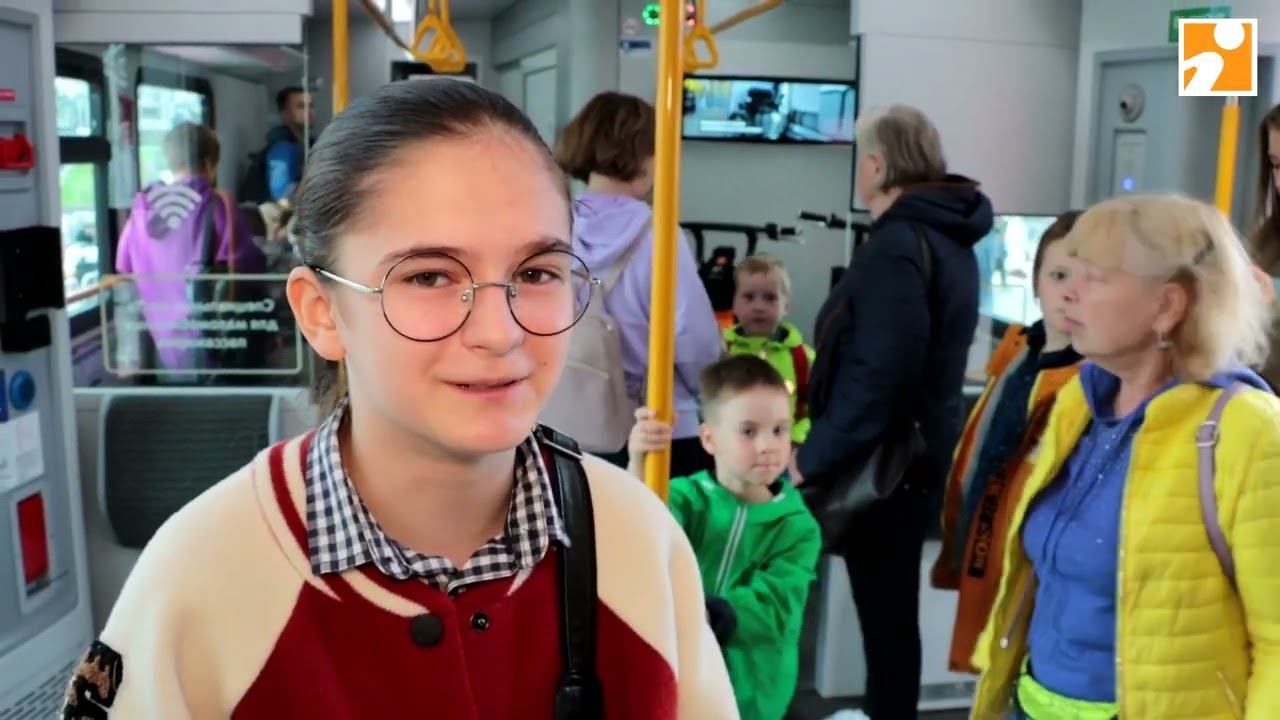 «Иволга» на «Манеже». Тверская электричка катает пассажиров в двух шагах от Красной площади смотреть онлайн