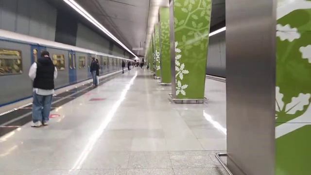 Станция метро Раменки