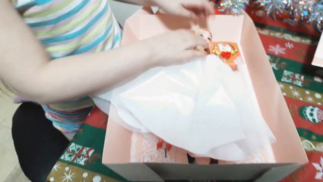 💃🏾 Подарок на Рождество. Кукла. Распаковка смотреть онлайн