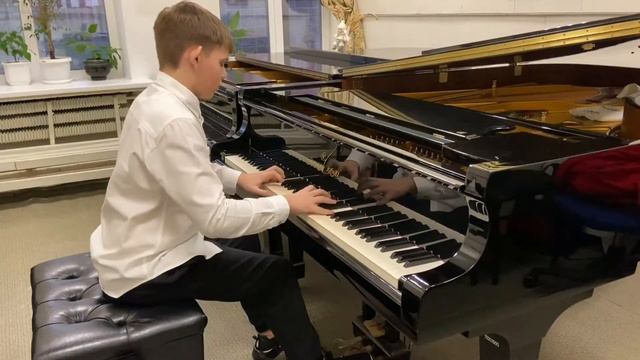 Йоганн Себастьян Бах. Прелюдія и фуга a moll смотреть онлайн