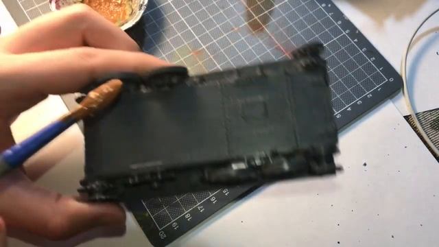 Один из самых простых методов имитации грязи на моделях бронетехники. смотреть онлайн