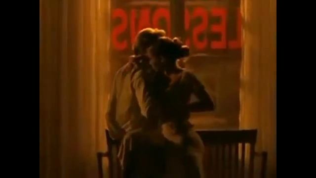 Grace Jones - Strange ( I've seen that face before) смотреть онлайн