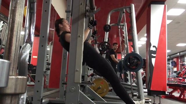 Подтягивания на низкой перекладине обратным хватом смотреть онлайн