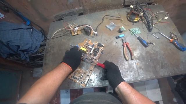 Разбор на металл телевизора SANYO CE21SP8R смотреть онлайн