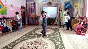 Детский танец джентльменов