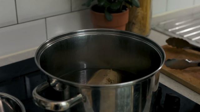 Vegan Roast 'Beef' | SO VEGAN | ad