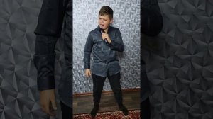 Я милого узнаю по походке