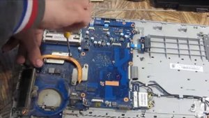 samsung np rv515 чистка от пыли, греется, разборка
