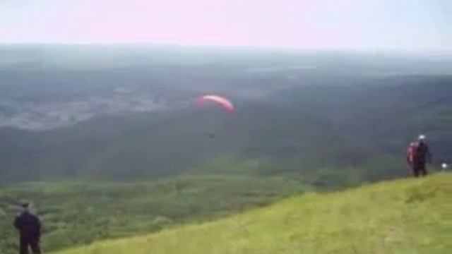 Сахалинские парапланиристы