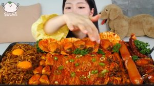 ASMR MUKBANG| 직접 만든 불닭 버섯 짜파게티 소세지 먹방 & 레시피 FRIED CHICKEN AND FIRE NOODLES EATING