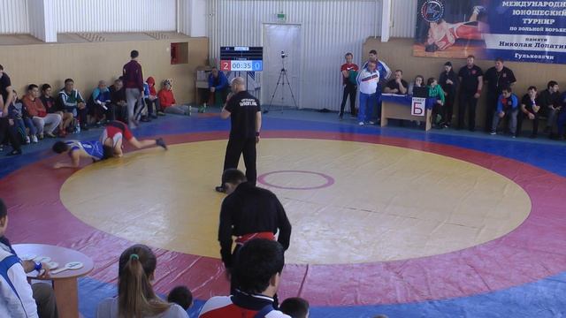 63 кг Яшкин Дмитрий (Гулькевичи) - Кичиков Эренджен (Калмыкия) смотреть онлайн