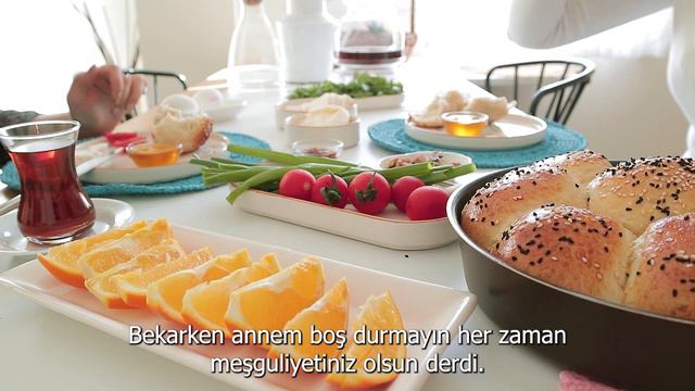 ÇİÇEK EKMEKLE TÜRK KAHVALTISI🍁Türk Mutfağından Lezzetli Ev Yemekleri 🍀