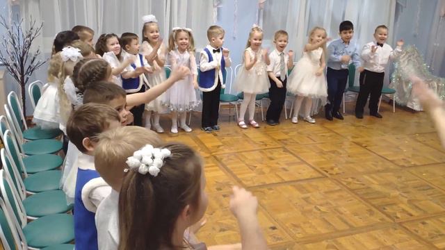 Новогодний утренник группы №6 МБДОУ "Детский сад № 119" смотреть онлайн