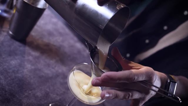 LA PERLA SEAFOOD BAR - уникальные, авторские рецепты от наших барменов! смотреть онлайн