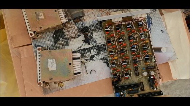 Приехал с командировки, привез маленько материала на разбор.
