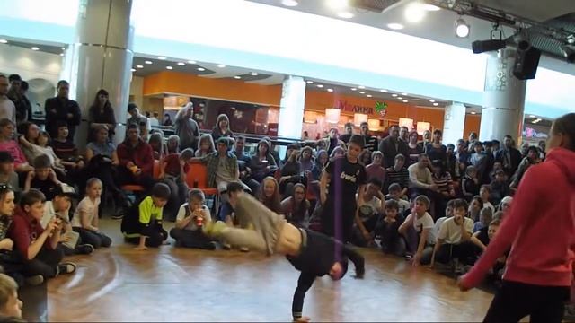 Брейк Данс смотреть онлайн