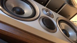 Aiwa DPH-2100 "mini" system - Bass Test