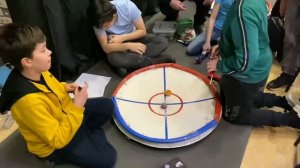 НОВОГОДНИЙ ТУРНИР ПО БЕЙБЛЭЙДУ С РАСПАКОВКОЙ ПОДАРКОВ / Бейблэйд Бёрст / Beyblade Burst