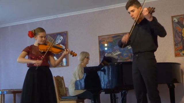 Дуэт Сасковец Варвара и Насекайло Арсений (12 лет). И.Фролов. Дивертисмент. смотреть онлайн