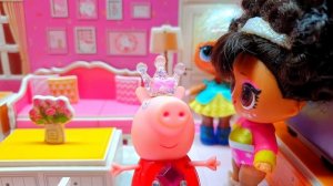 СВИНКИ ПЕППЫ БУТЕРБРОД СЬЕЛА - В ТУАЛЕТЕ ПРОСИДЕЛА