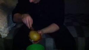 Как правильно есть манго