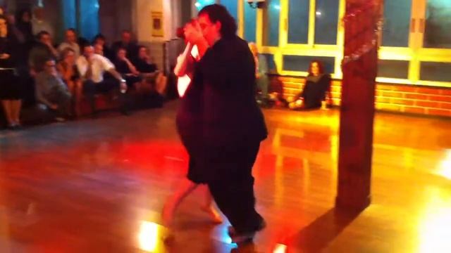Jorge Llado y Florencia Argento 18 12 2011 Milonga del Angel Genova 4 смотреть онлайн