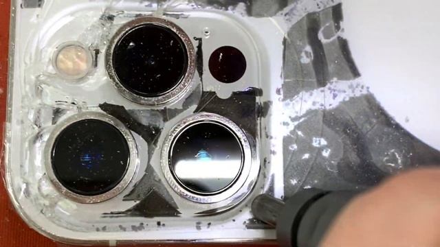 Замена заднего стекла iPhone 12 Pro лазером смотреть онлайн