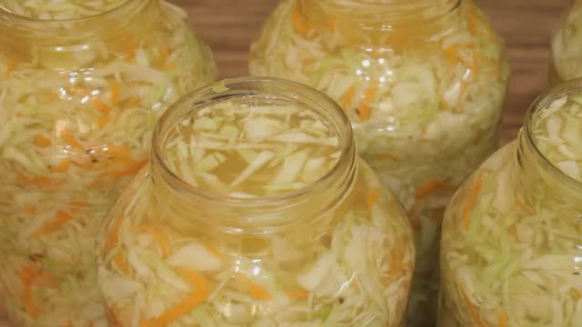 КВАШЕНАЯ КАПУСТА в банке. Хрустящая капуста на зиму.