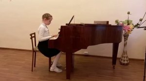 Иванова Ангелина. Синтезатор 1 класс.  Пьеса "Курочка" Н.  Любарского