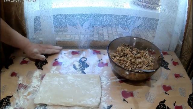 Быстрый завтрак или перекуп из слоеного теста . смотреть онлайн