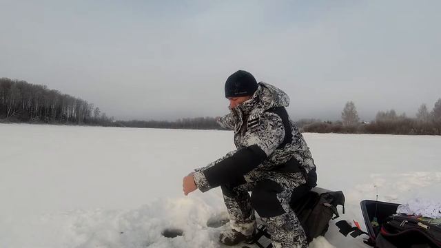 Плотва в начале февраля смотреть онлайн