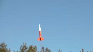 Запуск модели ракеты "Дофин"