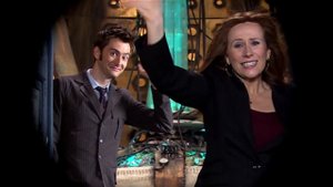 Донна и Доктор пролетают над холмом Уилфреда Мотта | Соучастники | Доктор Кто