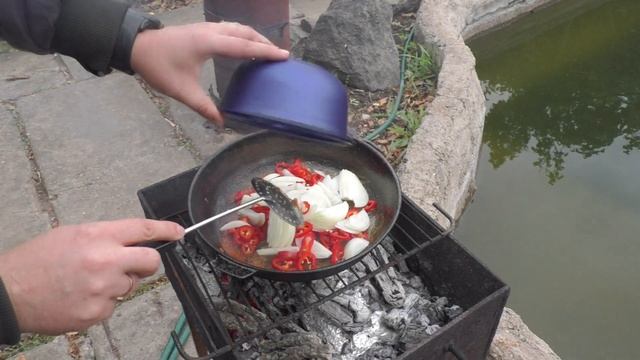 Острая фасоль с курицей, настоящая мужская закуска