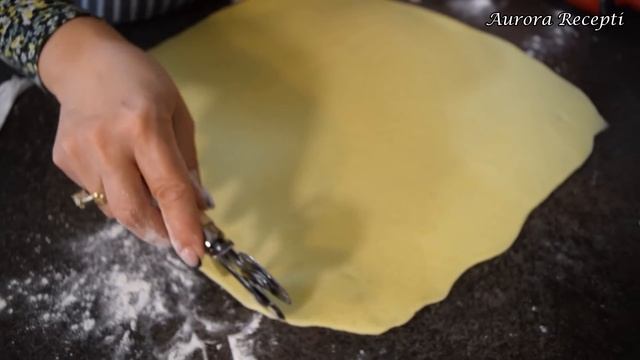 STRUDLA SA JABUKAMA? смотреть онлайн