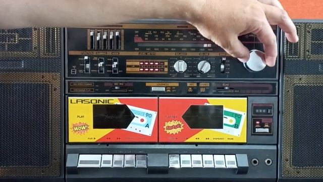 LASONIC KS-788E cassette player (брюки превращаются...)