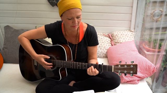 Maha Mantra Hare Krishna Hare Krishna - How to Play on Guitar - Guitar Lesson - Nancy Haywood смотреть онлайн