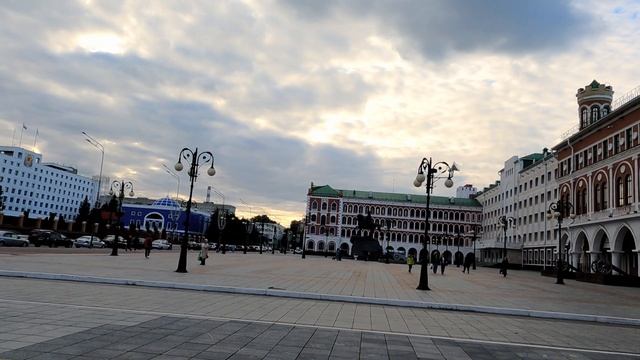 Не хочу в Амстердам, хочу в Йошкар-Олу | Брюгге | Бульвар Чавайна | На автомобиле по восьми городам смотреть онлайн