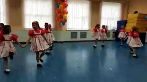 Танец красный сарафан