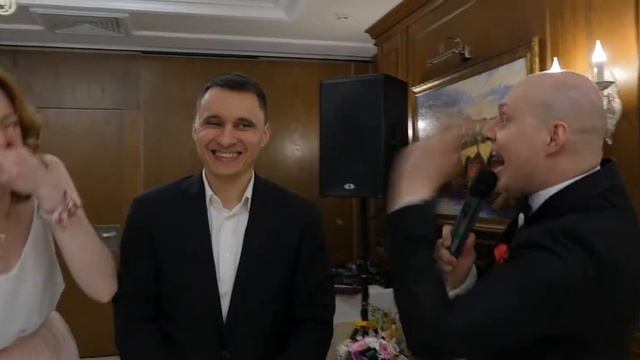 Ведущий Дмитрий Логунов ( Сундук Подарков ) смотреть онлайн