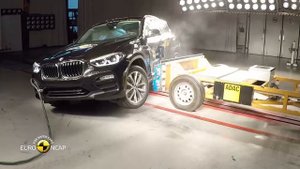 Euro NCAP Crash Test of BMW X3 / X4 2017