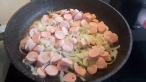 Картофельная запеканка с сосисками и сыром | Рецепт